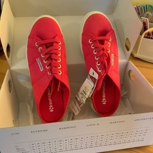 Women’s Superga sneakers